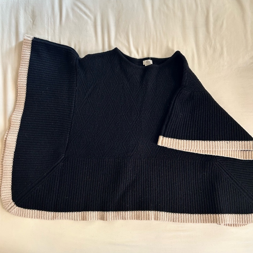 Hoss Intropia Cape size S